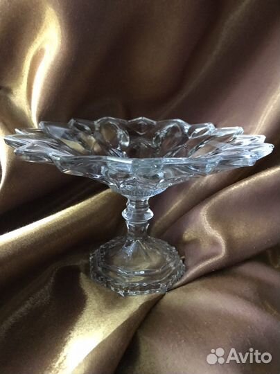 Фруктовница Ваза на ножке