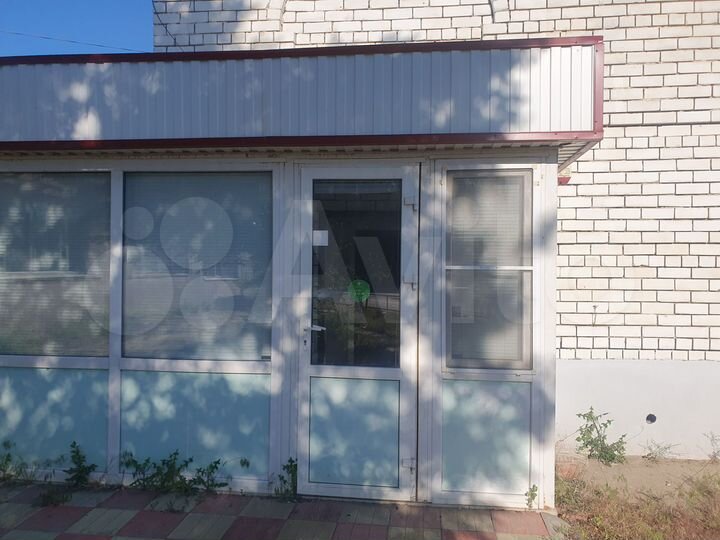 Здания с земельным участком