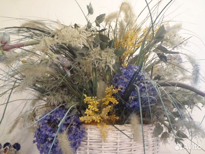 Необычная цветочная композиция Полевые цветы