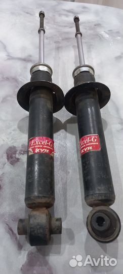 Стойки передние на nissan primera