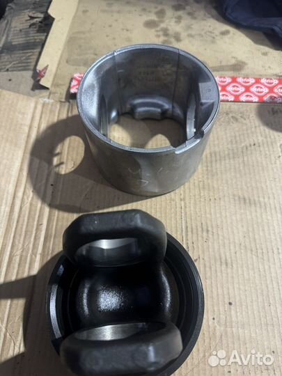 Поршня на volvo FH D12D 2003 - 2004 год