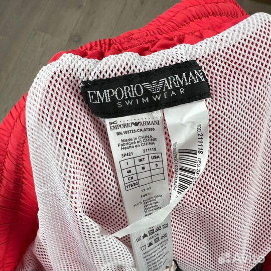 Emporio Armani Шорты новые с бирками