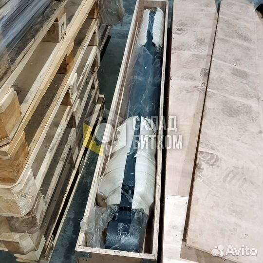 Гидроцилиндр рукояти Volvo EC380DL