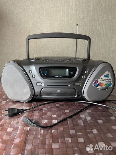 Музыкальный центр samsung (магнитола)