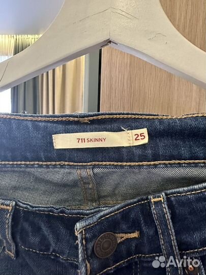 Джинсы levis 711 skinny 25