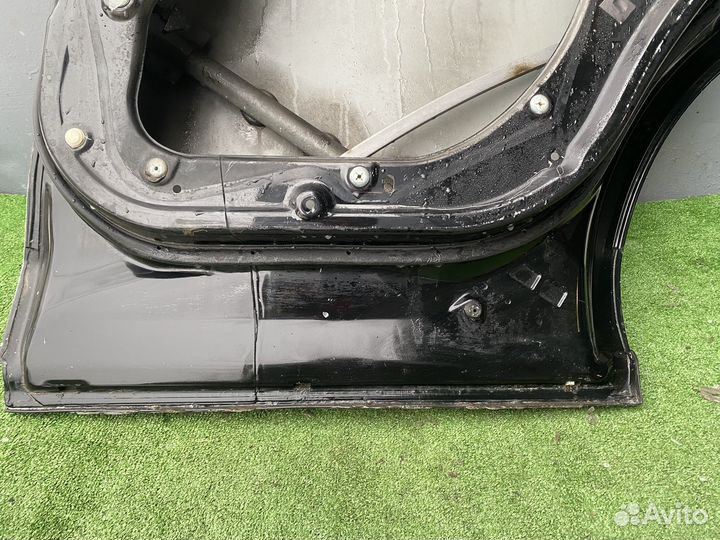 Задняя правая дверь Mazda CX-7