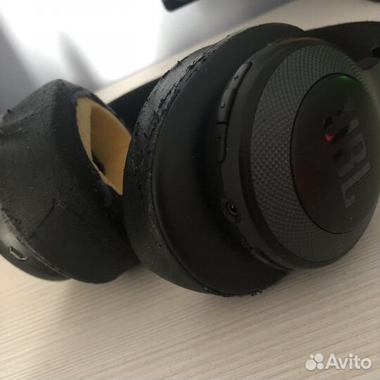 Беспроводные наушники jbl e65btnc