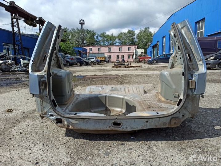 Задняя часть Ford Fusion хэтчбэк fyja 2008