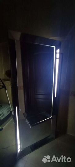 Парикмахерское зеркало с подсветкой