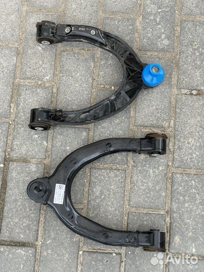 Рычаг верхний tesla model 3 подкова