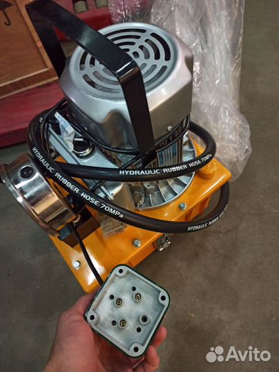 Маслостанция 0,8 л/мин с ручным распределителем