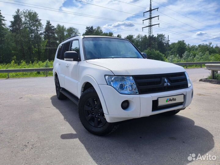 Mitsubishi Pajero 3.2 AT, 2008, 430 000 км