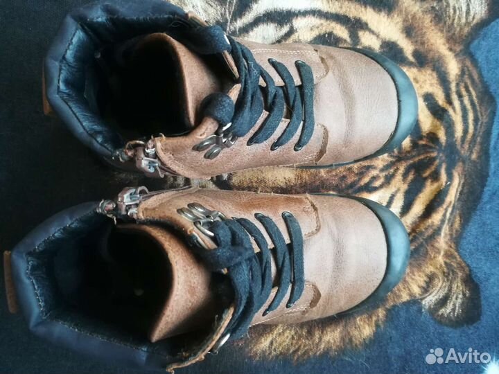 Деми, кожзам, 32 - 20см, хорошее состояние