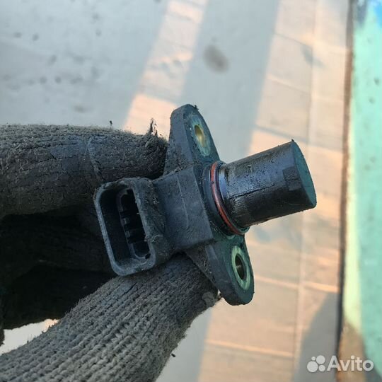 Датчик распредвала Мерседес M111E23