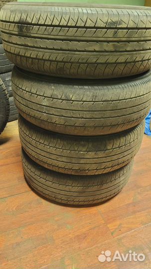 Yokohama dB Decibel E70 215/60 R16 95