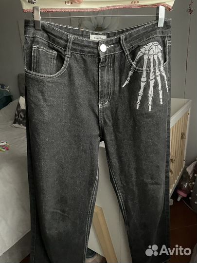 Джинсы широкие