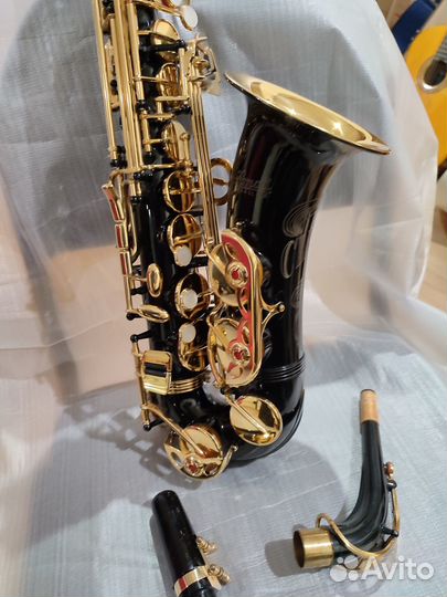 Саксофон альт Amati AAS-33-BKG новый