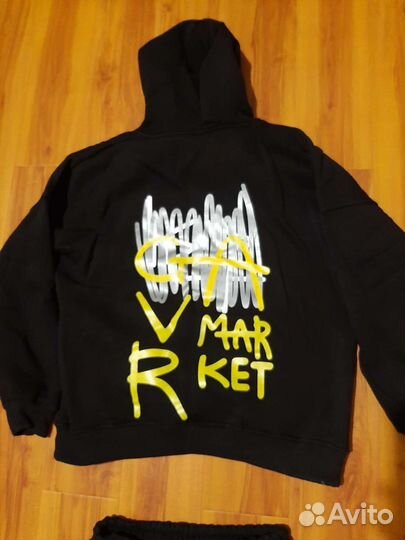 Костюм спортивный