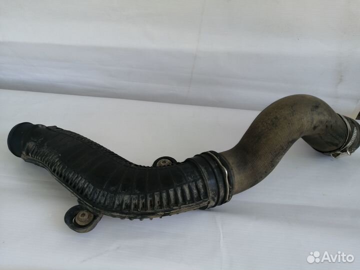 Патрубок интеркулера 1K0145840R можно раздельно