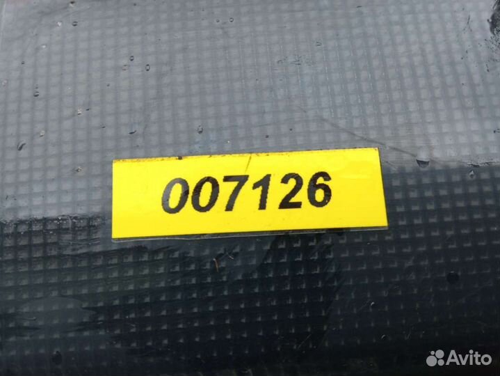 Фонарь крышки багажника правый Renault Megane 1