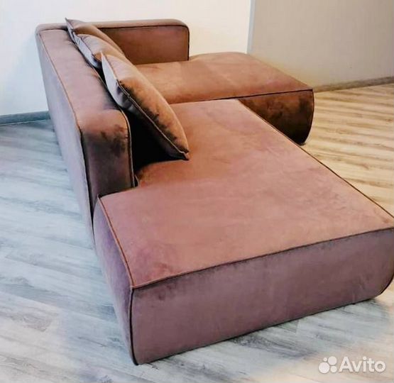Угловой диван новый в гостиную