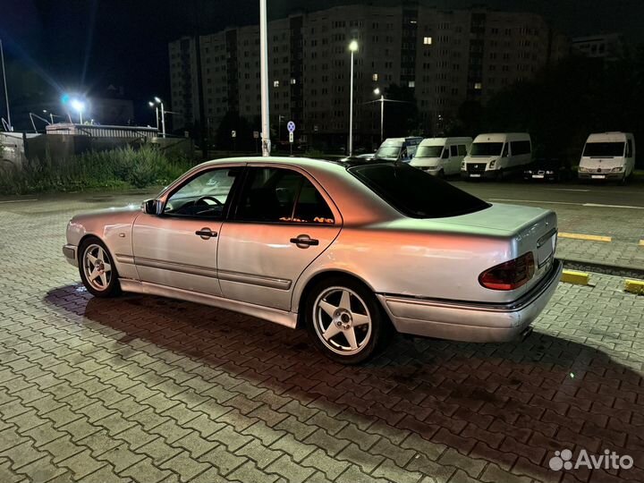 Mercedes-Benz E-класс 2.2 AT, 1998, 250 000 км