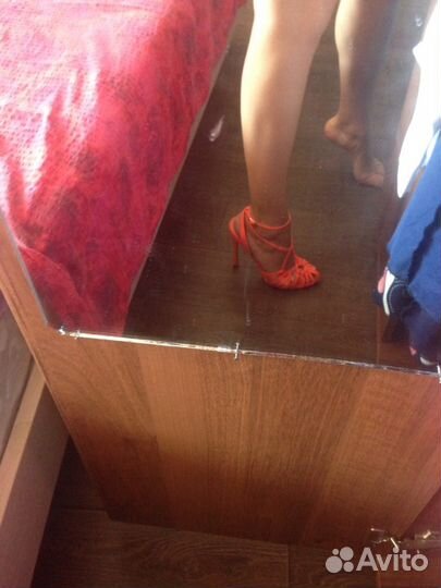 Туфли на каблуке