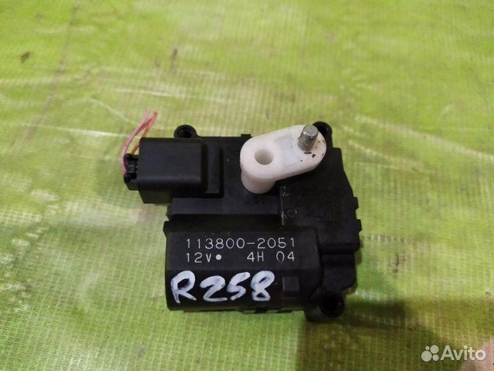 Моторчик заслонки отопителя Toyota Avensis 2 2.0