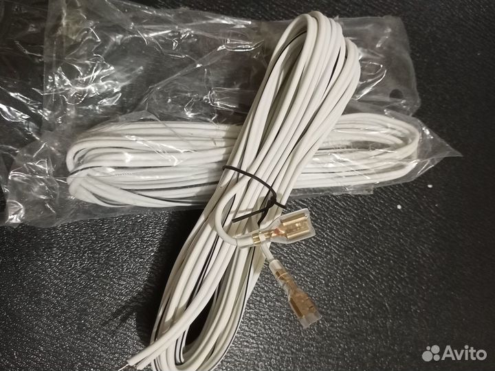 Акустические провода с клеммами