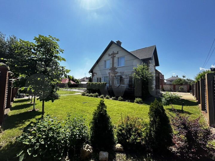 Дом 238 м² на участке 14 сот.