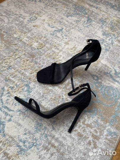 Босоножки mango