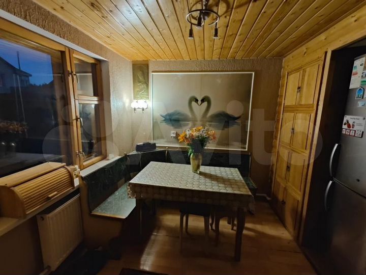 Дом 195 м² на участке 12 сот.