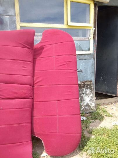 Задние сиденья красные ваз 2106