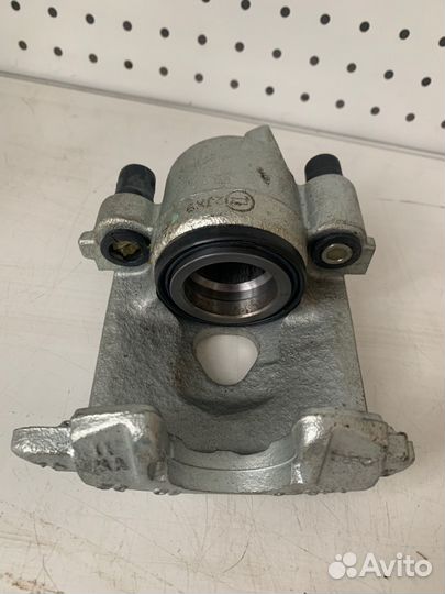 Суппорт тормозной пер.прав.seat ibiza/VW golf/pass