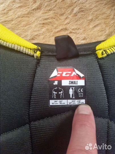 Нагрудник хоккейный ccm