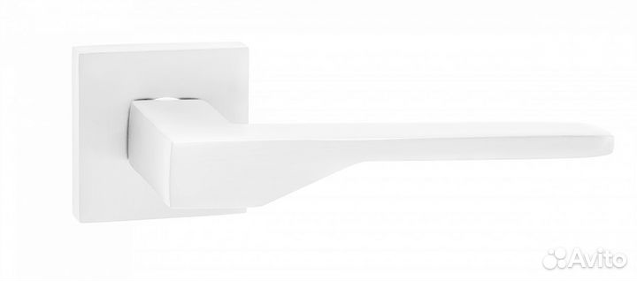 Дарим дверные ручки в компании Парад дверей