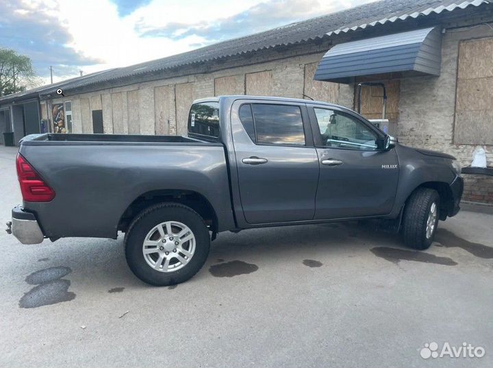 В разборе Toyota Hilux 8 2.4 2015-2020 г.в