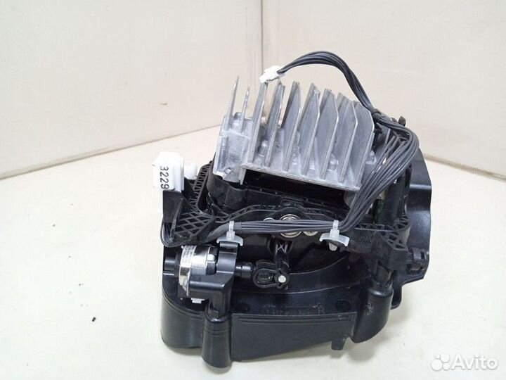 Линза фары правая ксенон Volkswagen Tiguan