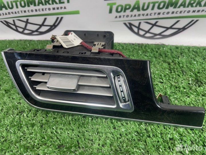 Дефлектор воздушный передний левый Mercedes-Benz