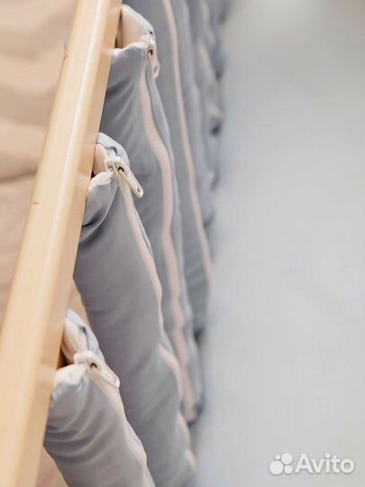 Мягкий бортик для кровати