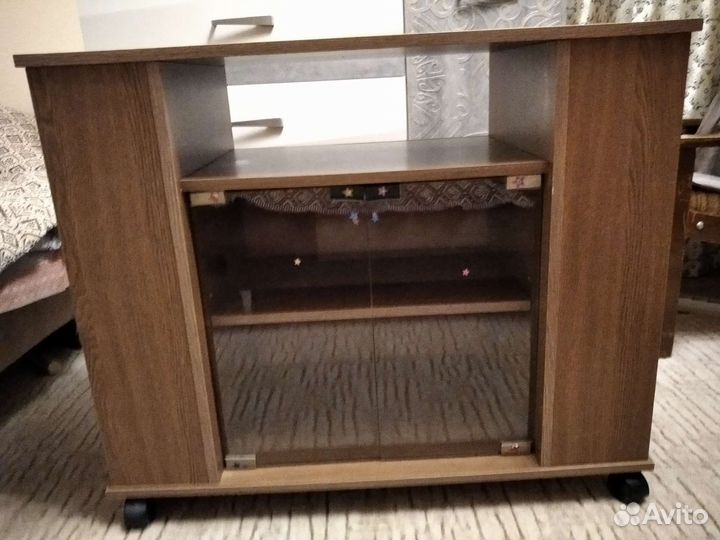 Тумба под телевизор