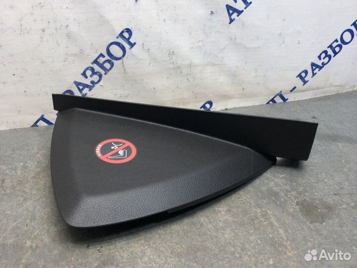 Накладка торпедо левая Ford Focus 3