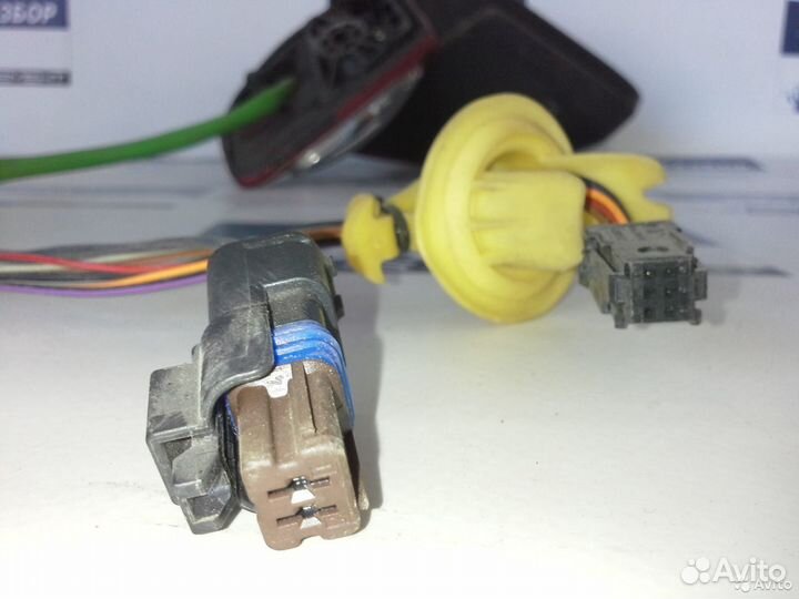 Зеркало Peugeot 308