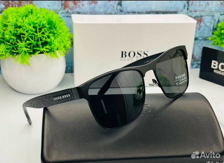Солнцезащитные очки hugo boss