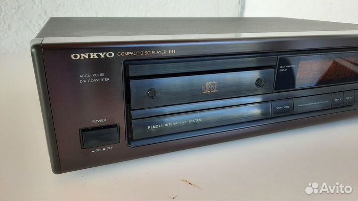 CD проигрыватель onkyo DX-6810