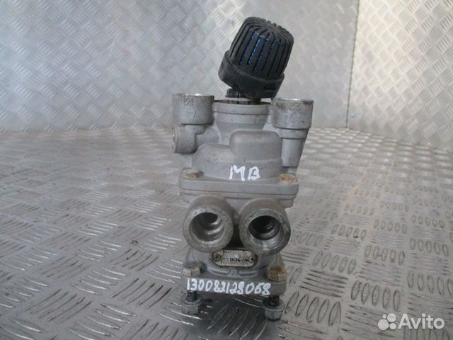 Главный тормозной кран Mercedes-Benz A0044315905