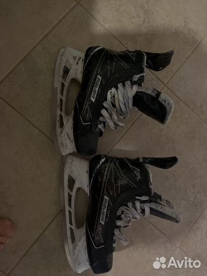 Хоккейные коньки bauer 1s