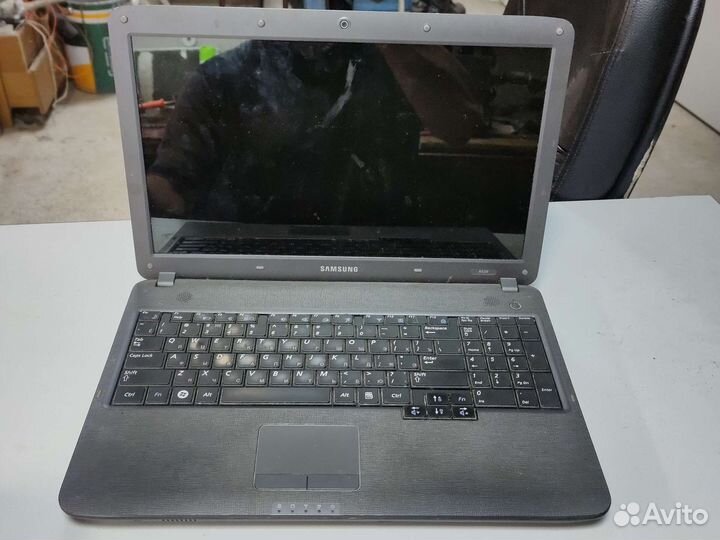 Ноутбук самсунг R528