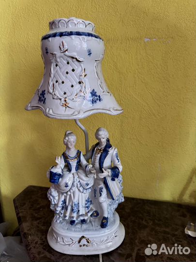 Лампа настольная гжель