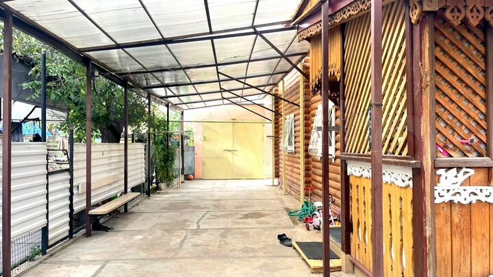 Дом 130,7 м² на участке 7,6 сот.